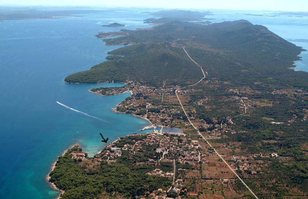 Apartment Sajkovic Ugljan Bagian luar foto