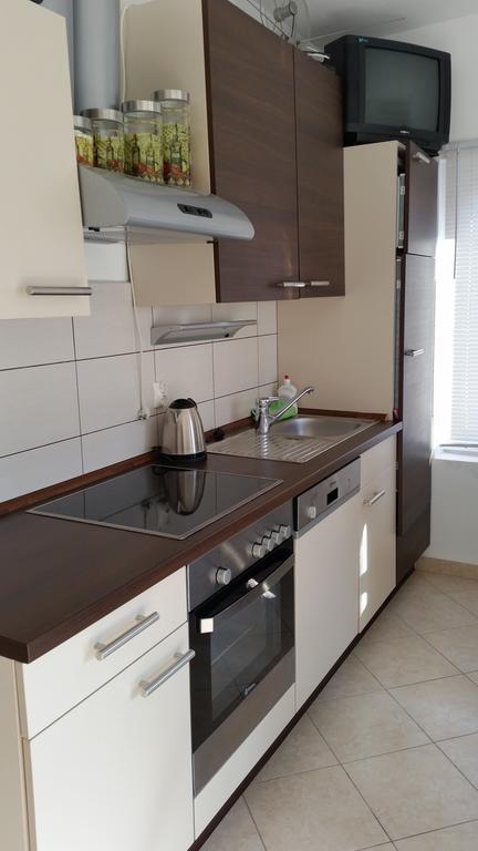 Apartment Sajkovic Ugljan Bagian luar foto
